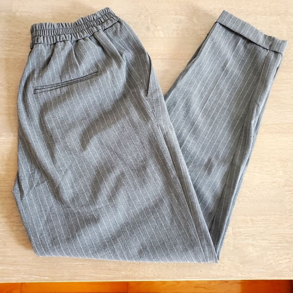 Pull&Bear Gray Striped Cropped Pants Size S